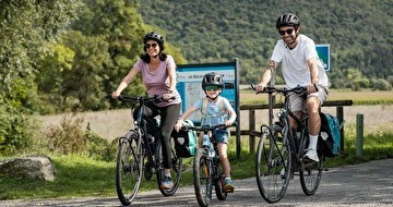Pedal in Paradise with Breathtaking Lake Geneva Bike Trails