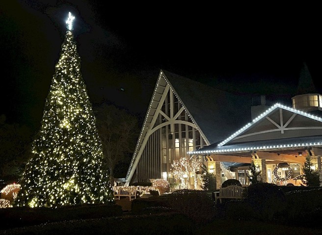 Embrace the Holiday Spirit in Lake Geneva