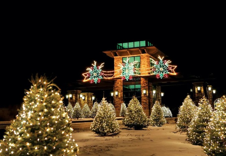 Embrace the Holiday Spirit in Lake Geneva