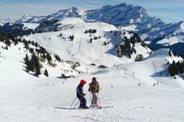 Winter Activities in Lake Geneva | Ice Skating, Skiing & Tubing