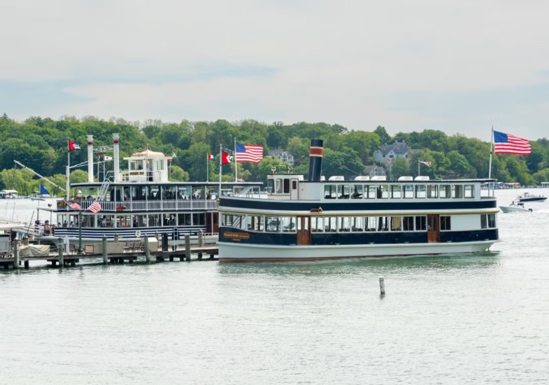 Top 5 Things For First-Time Visitors to Lake Geneva, Wisconsin