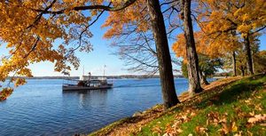 Fall Colors in Lake Geneva: Best Places, Activities, and When to Visit
