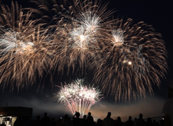 Lake Geneva Area Fireworks 2026: Summer Schedule, Dates, Cruises, and Best Viewing Spots