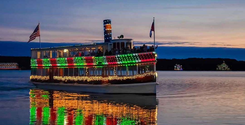Santa Sightings in Lake Geneva: A 2026 Christmas Guide for Families