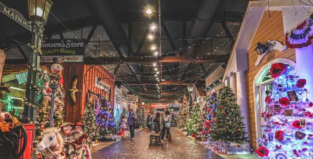 Santa Sightings in Lake Geneva: A 2026 Christmas Guide for Families