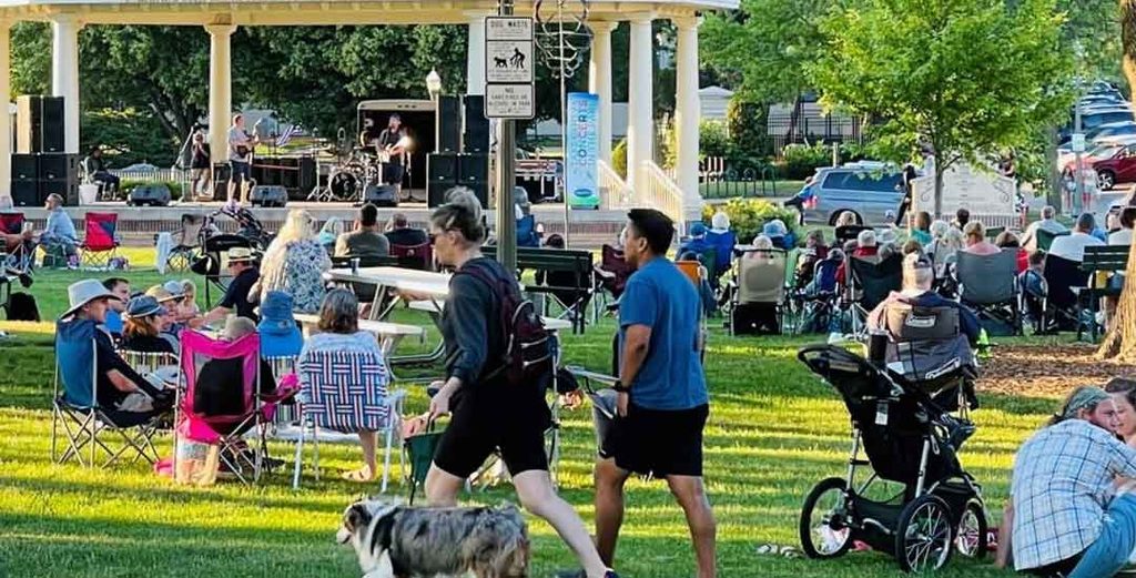 Sip and Dine Al Fresco in the Lake Geneva Region
